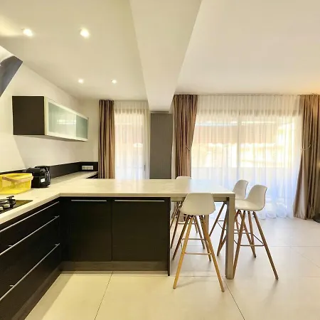 Beautiful 2 - Ac - Wifi - Near Palais